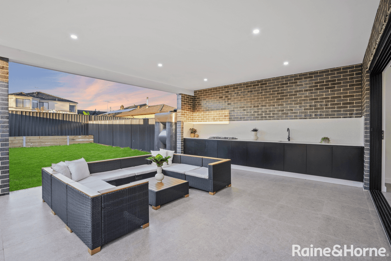43  Churchill Street, FAIRFIELD HEIGHTS, NSW 2165