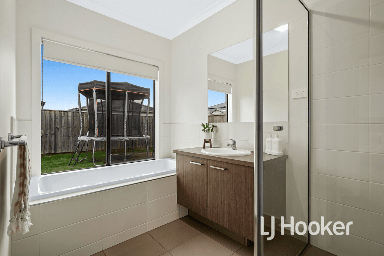 280 Heather Grove, CLYDE NORTH, VIC 3978