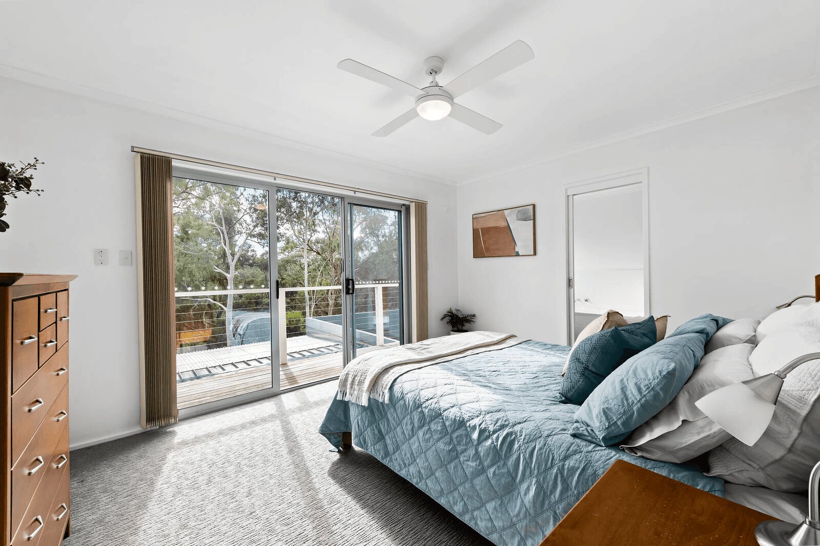 77 Lisbeth Avenue, DONVALE, VIC 3111