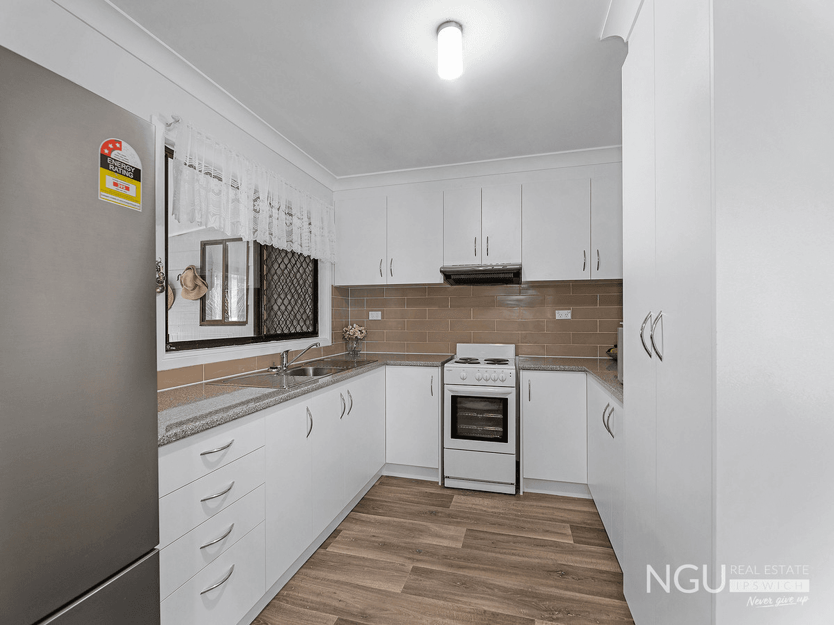 10 Helen Street, North Booval, QLD 4304