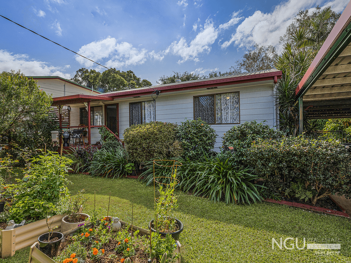 10 Helen Street, North Booval, QLD 4304