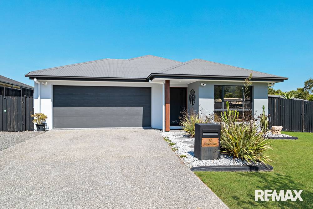 17 Fryar Crescent, YANDINA, QLD 4561