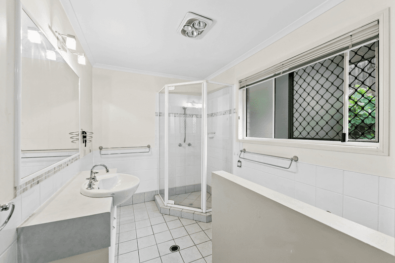 2 Hudson Place, BLI BLI, QLD 4560