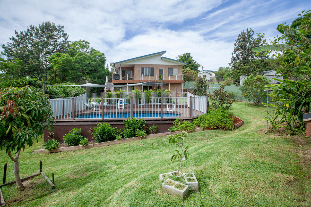 19 Bahtoo Parade, TAREE, NSW 2430