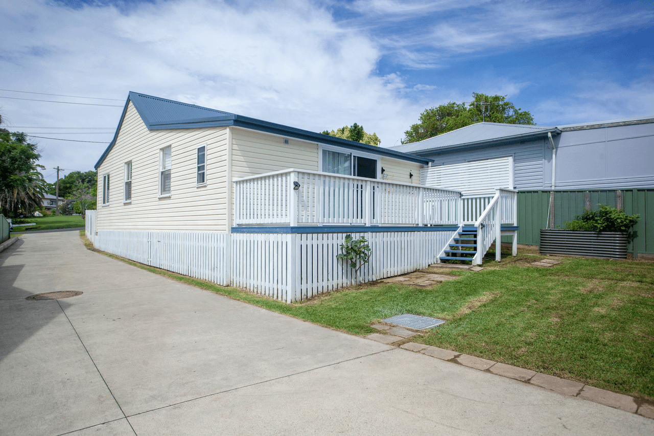 19 Bahtoo Parade, TAREE, NSW 2430