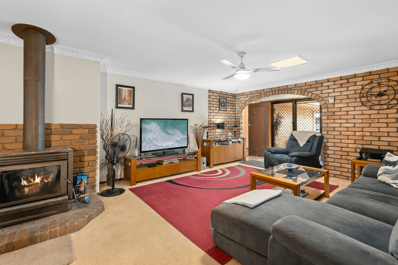 78 Simpsons Road, CURRUMBIN WATERS, QLD 4223