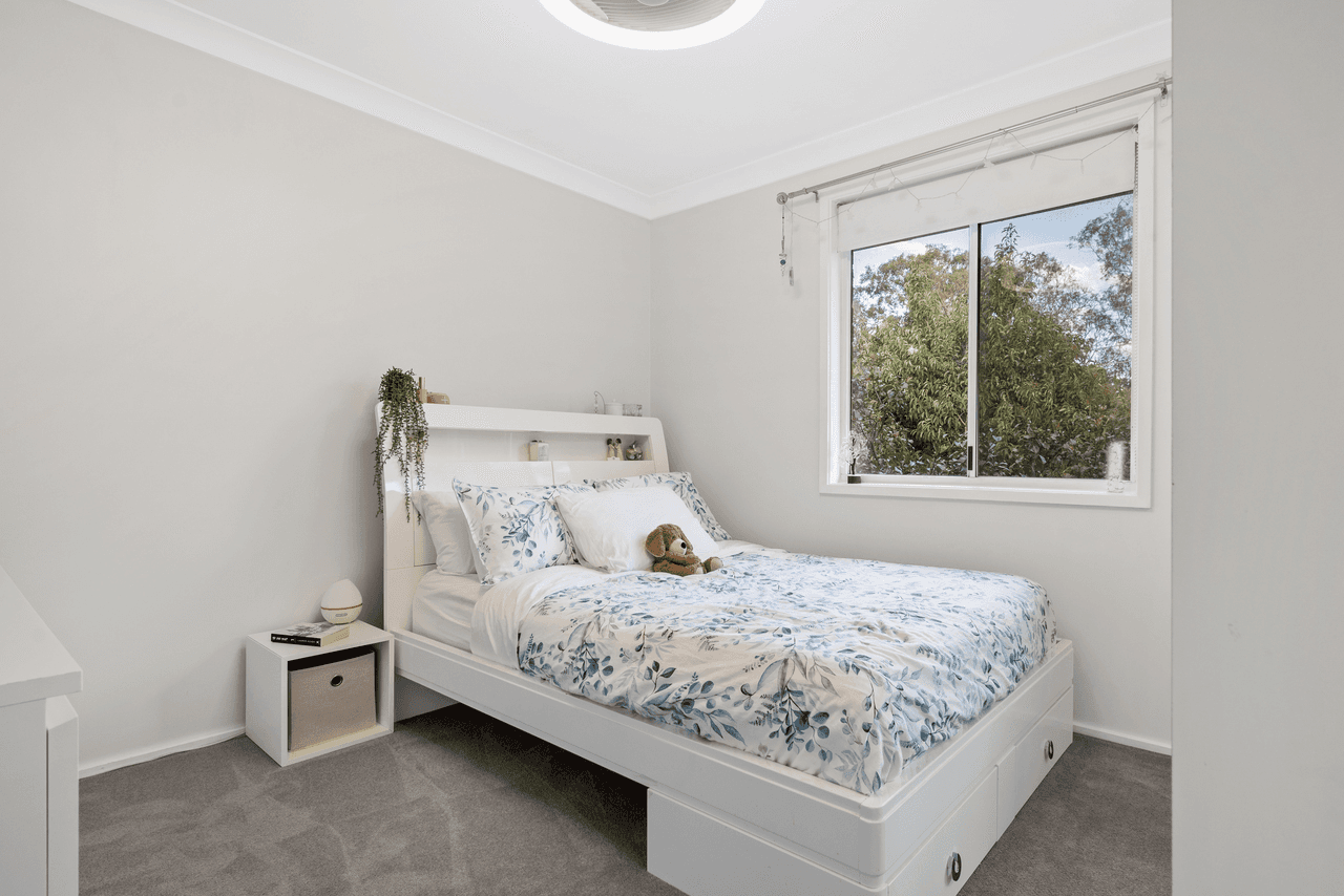 64 Livingstone Avenue, INGLEBURN, NSW 2565