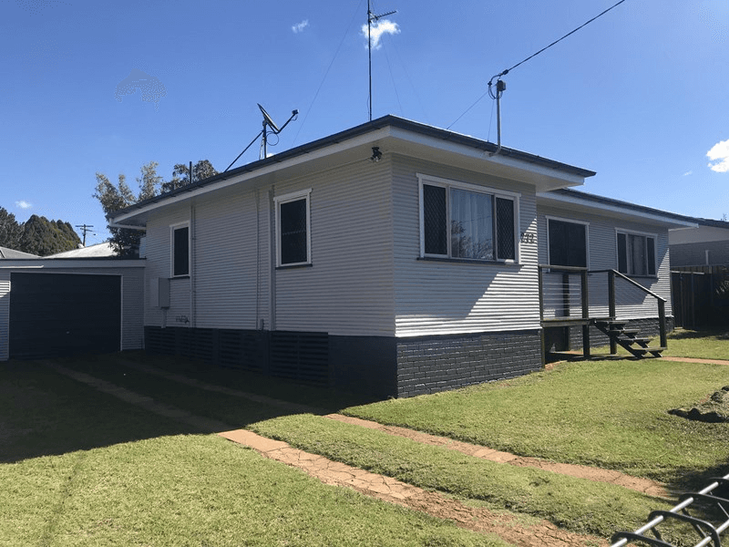 272 Long Street, SOUTH TOOWOOMBA, QLD 4350