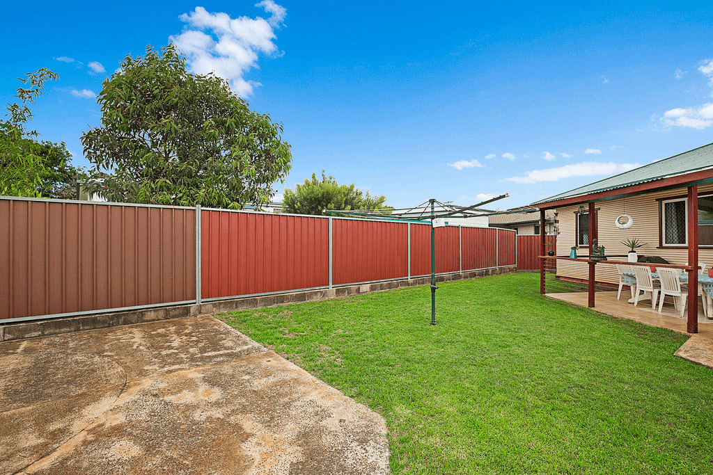 272 Long Street, SOUTH TOOWOOMBA, QLD 4350