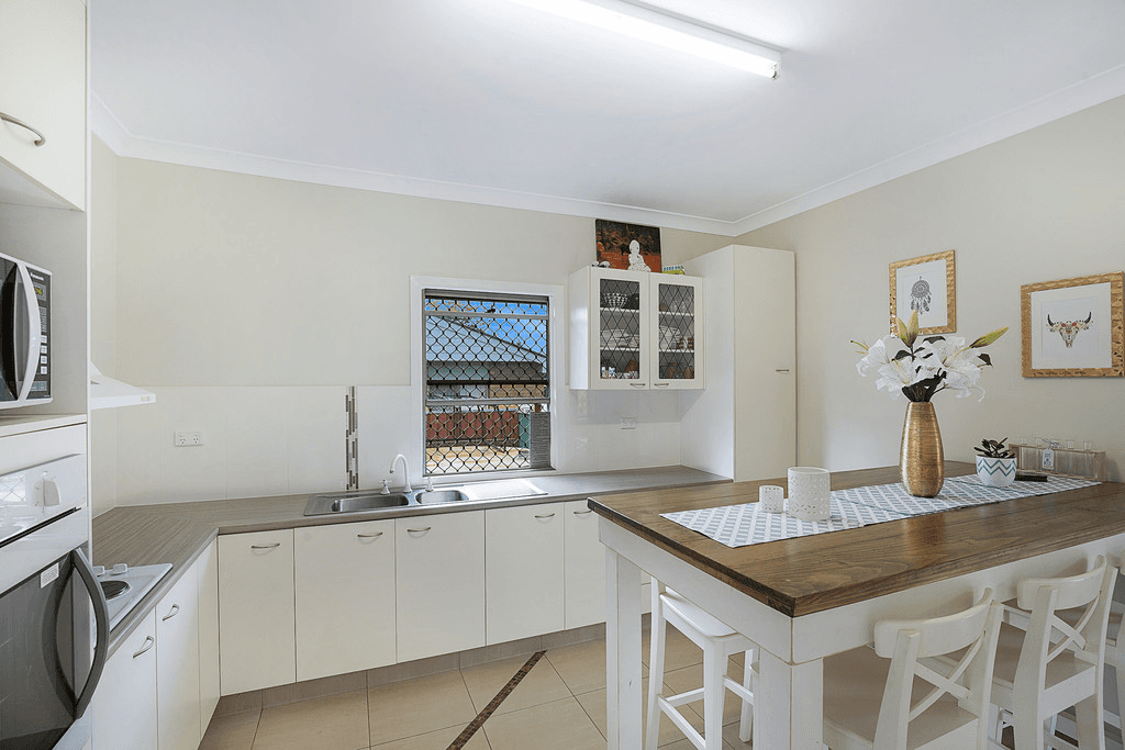 272 Long Street, SOUTH TOOWOOMBA, QLD 4350