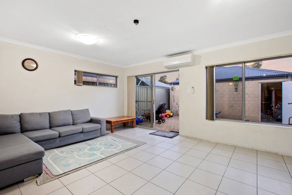 130 Lambeth Circle, WELLARD, WA 6170