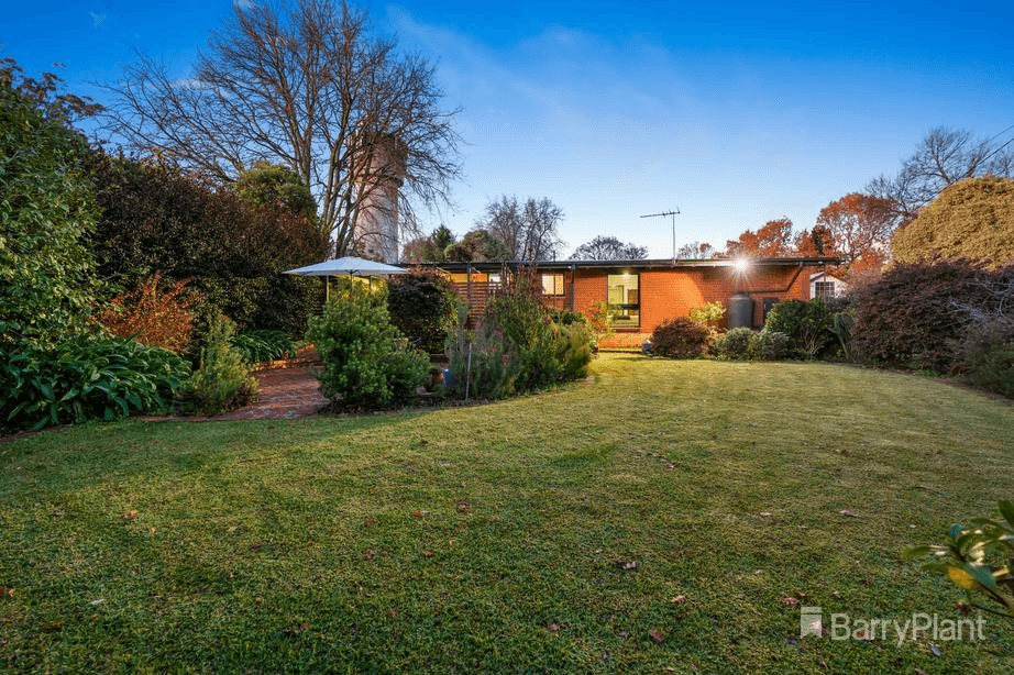 7 Heroes Avenue, Emerald, VIC 3782