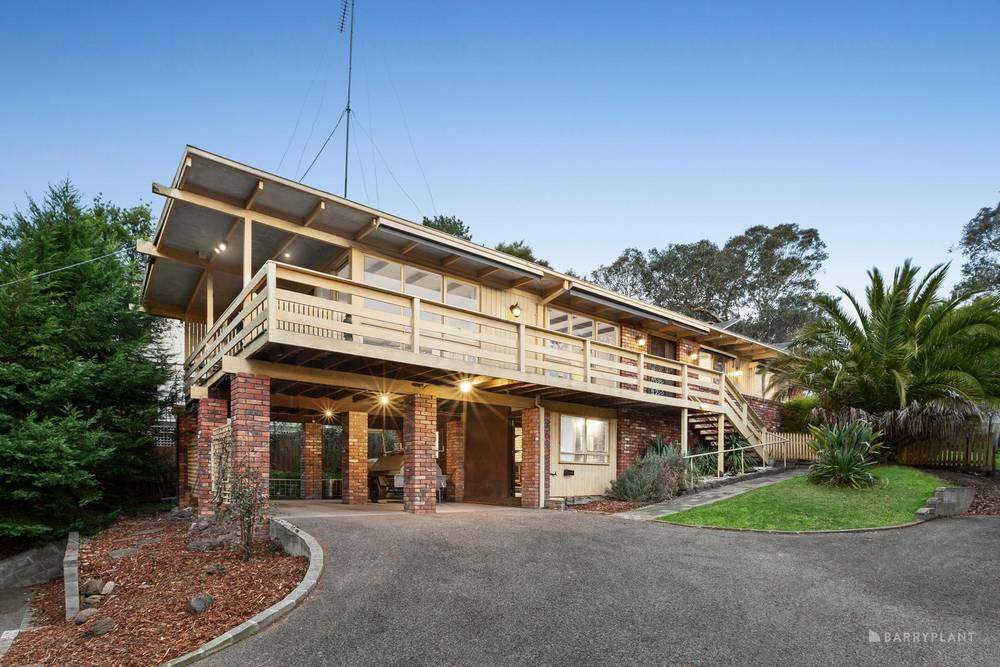 120 Brackenbury Street, WARRANDYTE, VIC 3113