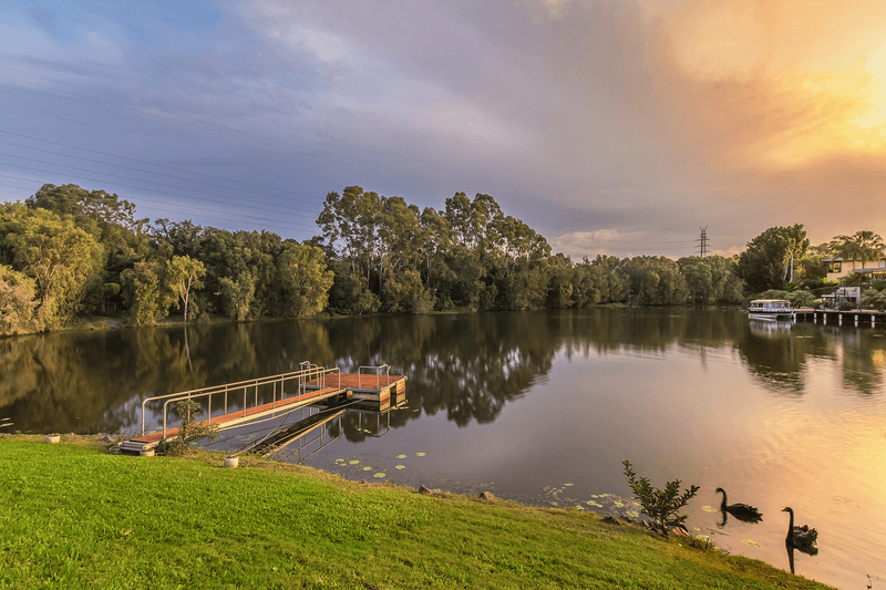 7 Cutwater Close, Clear Island Waters, QLD 4226