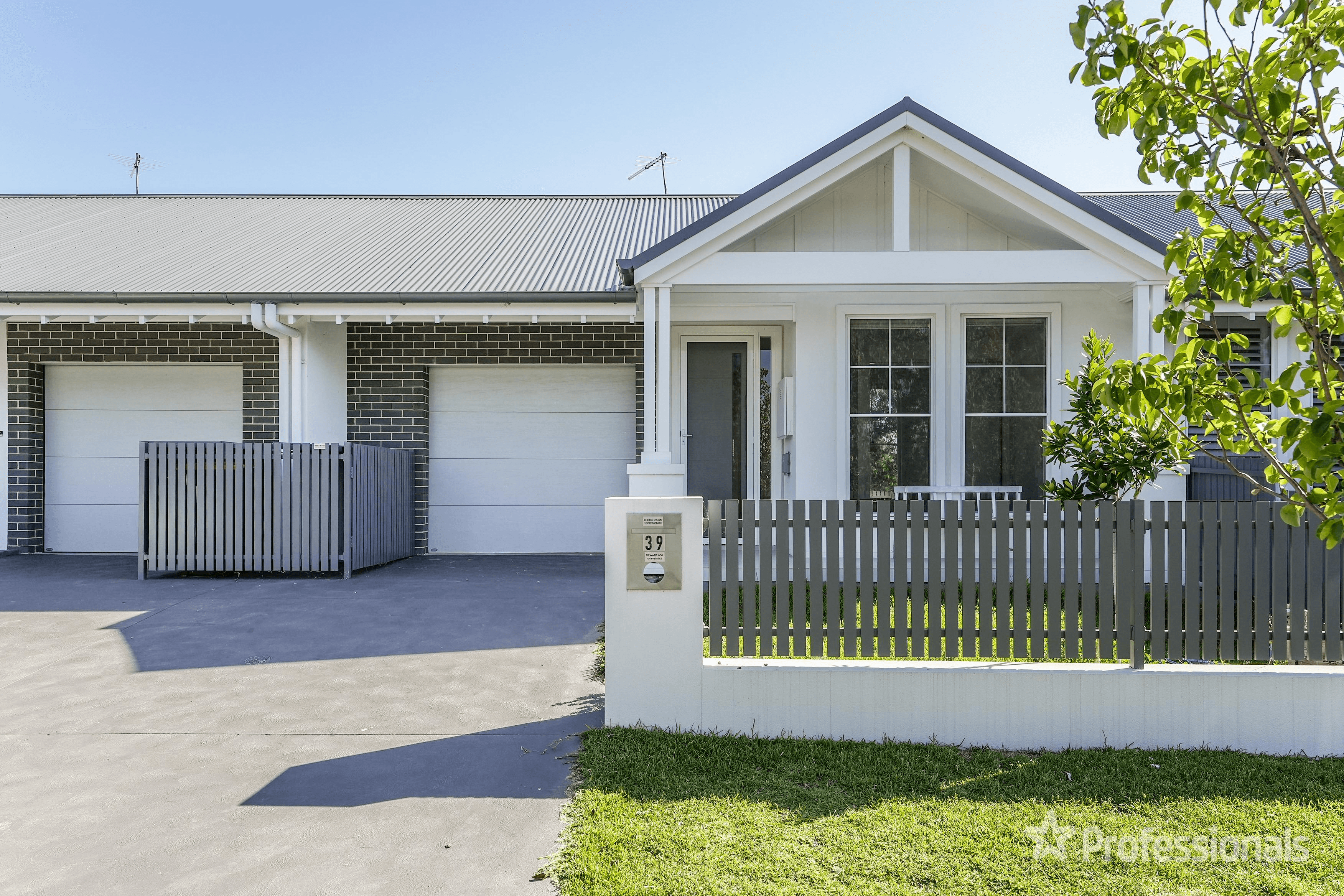 39 Wilhelm Pde, CATHERINE FIELD, NSW 2557