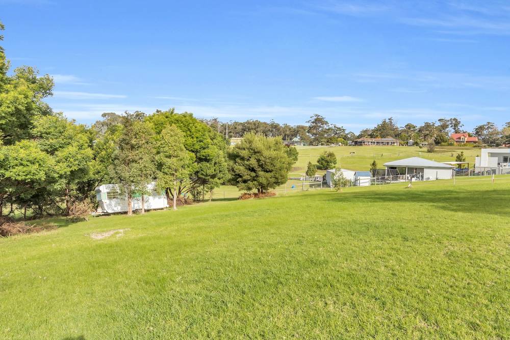 65 Angophora Drive, MALLACOOTA, VIC 3892