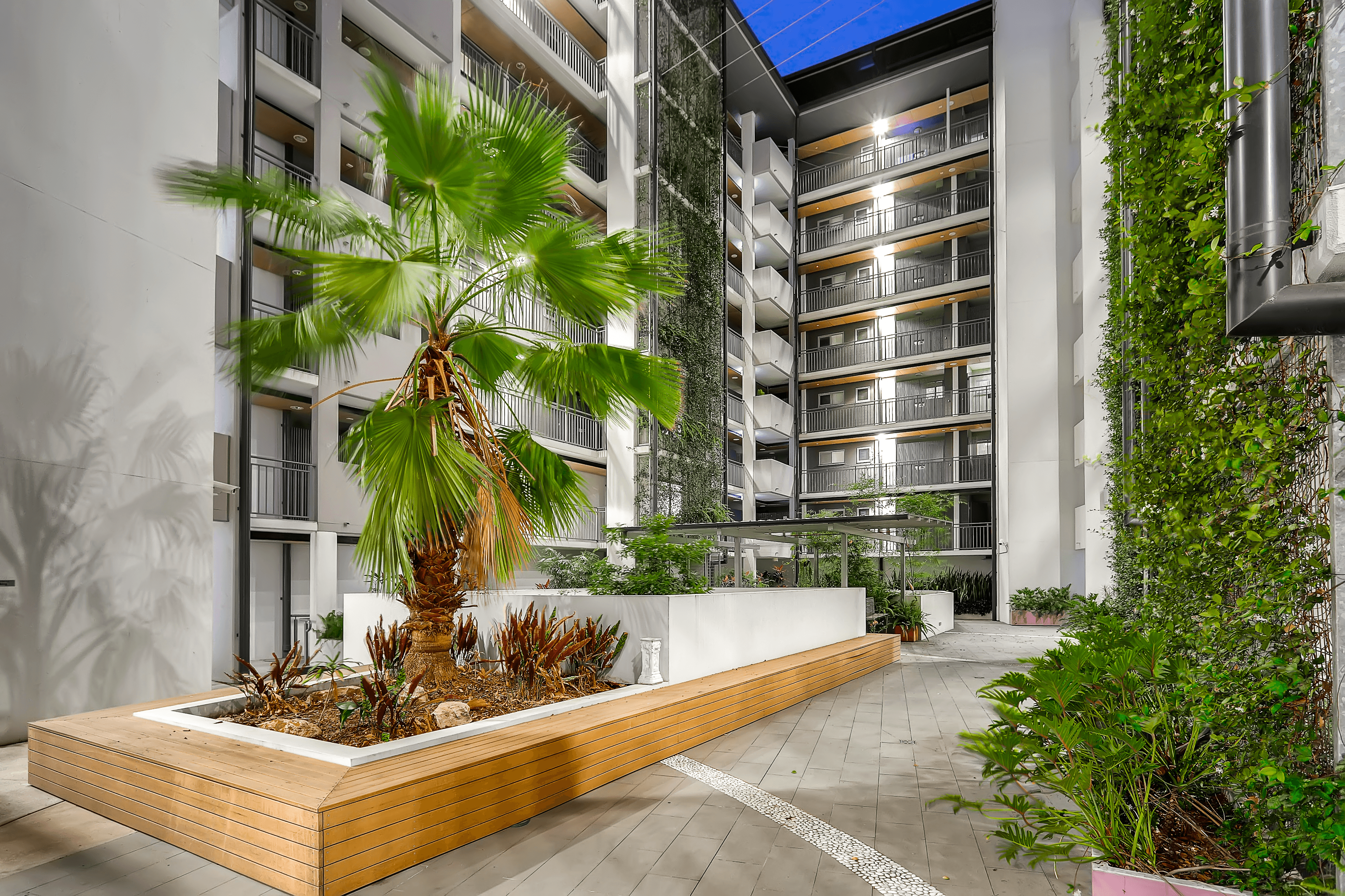 803/8 Hurworth Street, BOWEN HILLS, QLD 4006