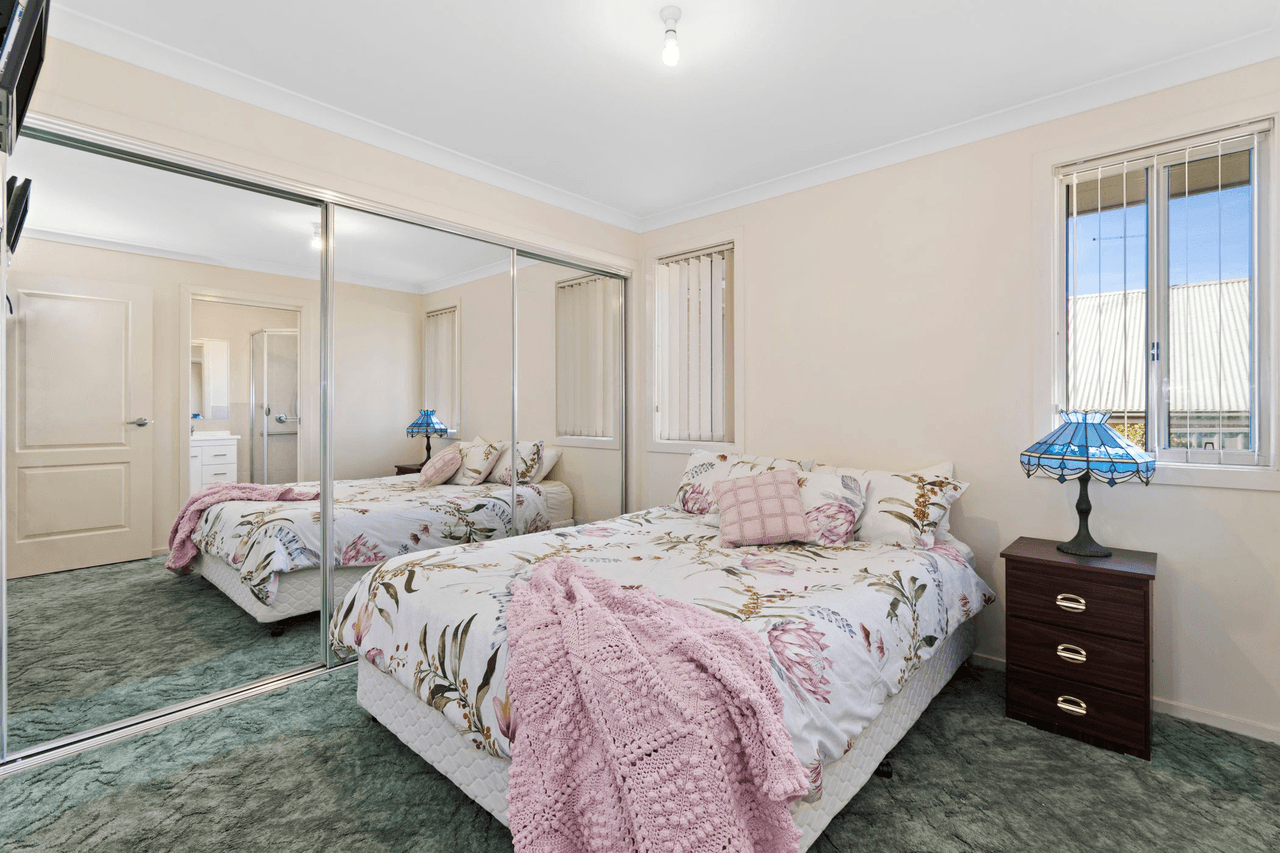 20 Heffernan Place, MORUYA, NSW 2537