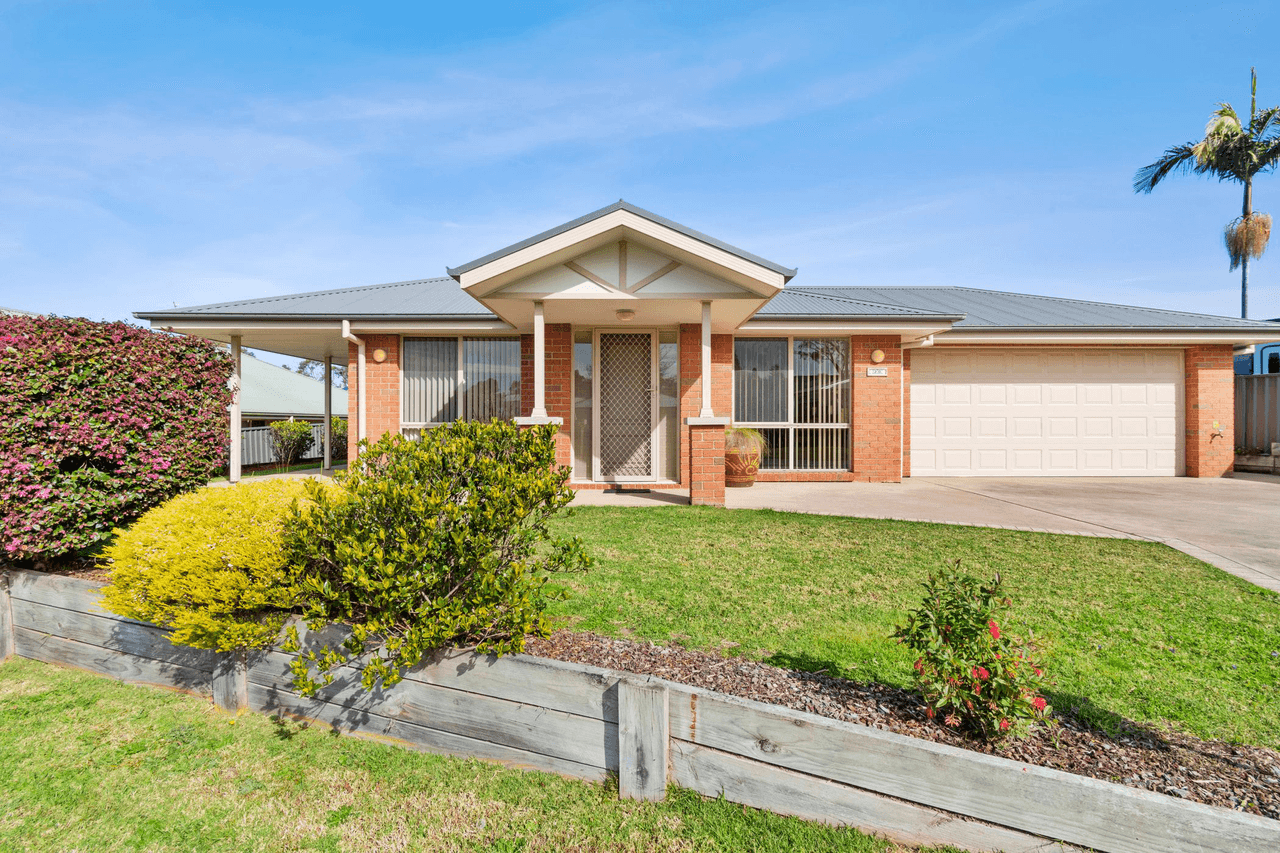 20 Heffernan Place, MORUYA, NSW 2537