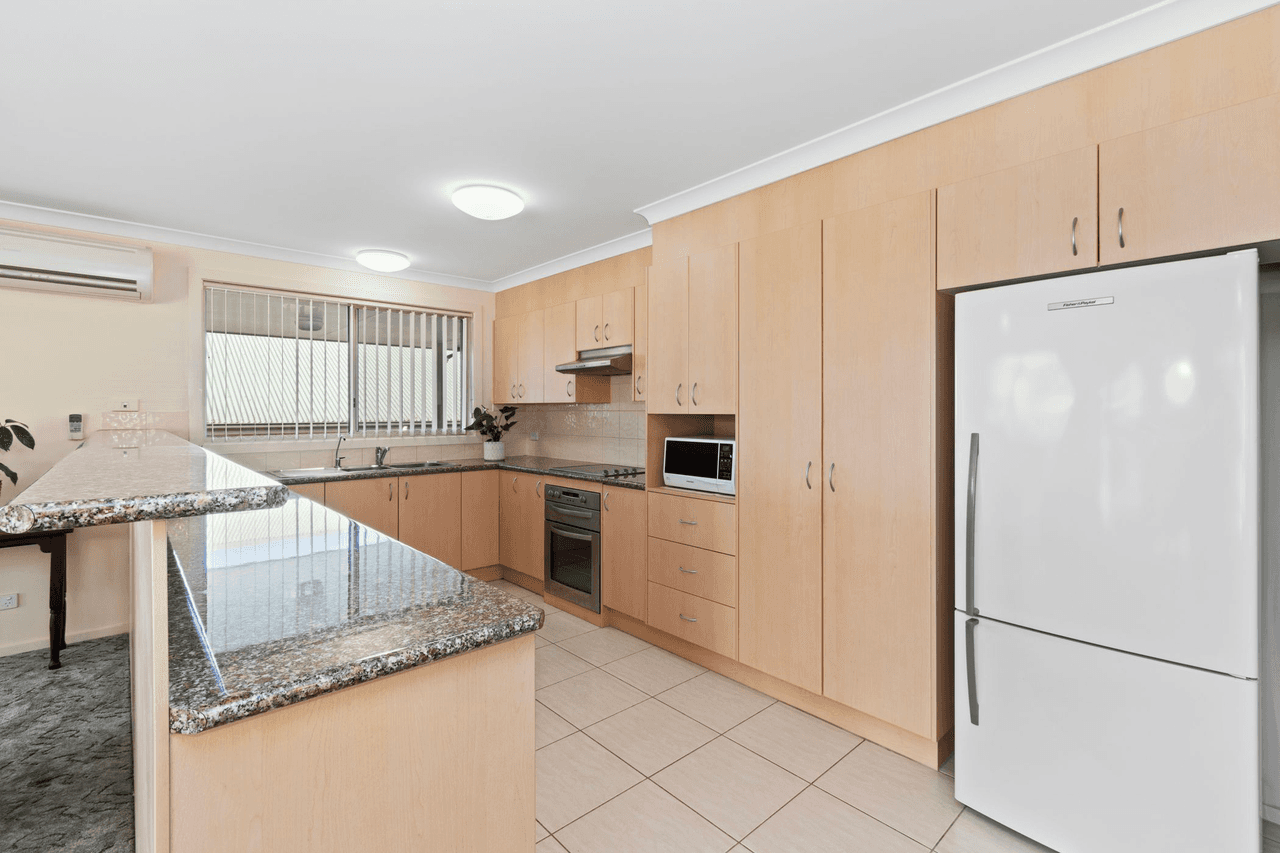 20 Heffernan Place, MORUYA, NSW 2537