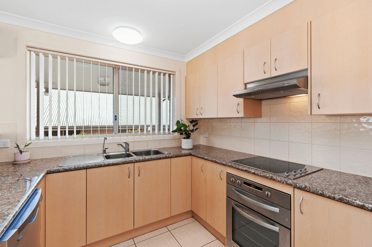 20 Heffernan Place, MORUYA, NSW 2537