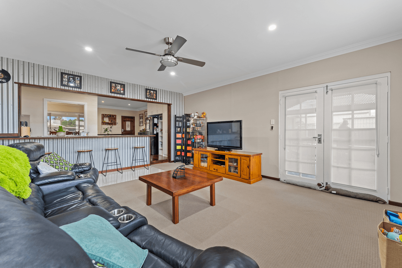 15 Hodges St, SHOALWATER, WA 6169