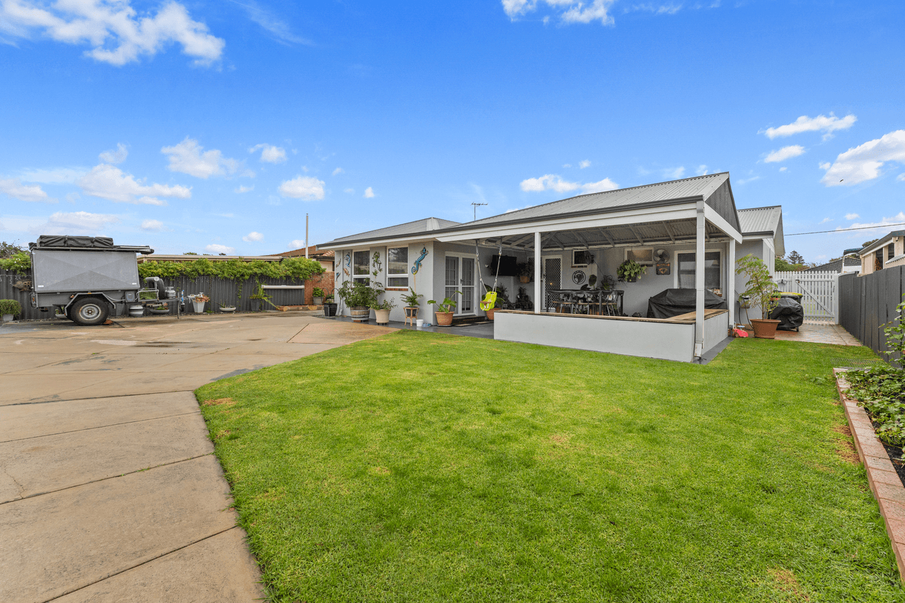 15 Hodges St, SHOALWATER, WA 6169