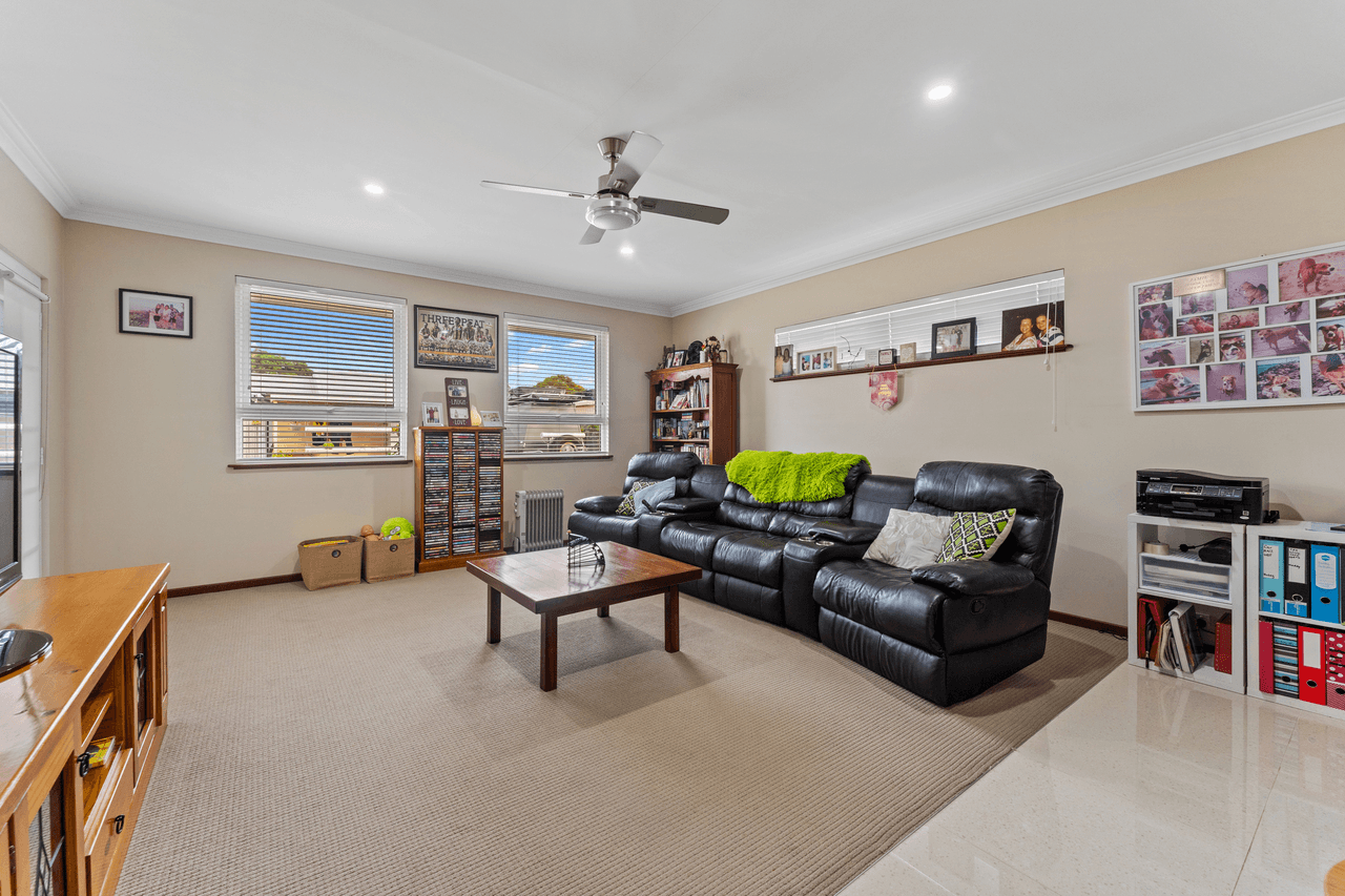 15 Hodges St, SHOALWATER, WA 6169