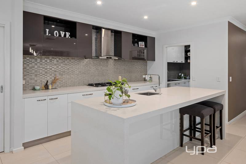 15 Wren Parade, Fraser Rise, VIC 3336