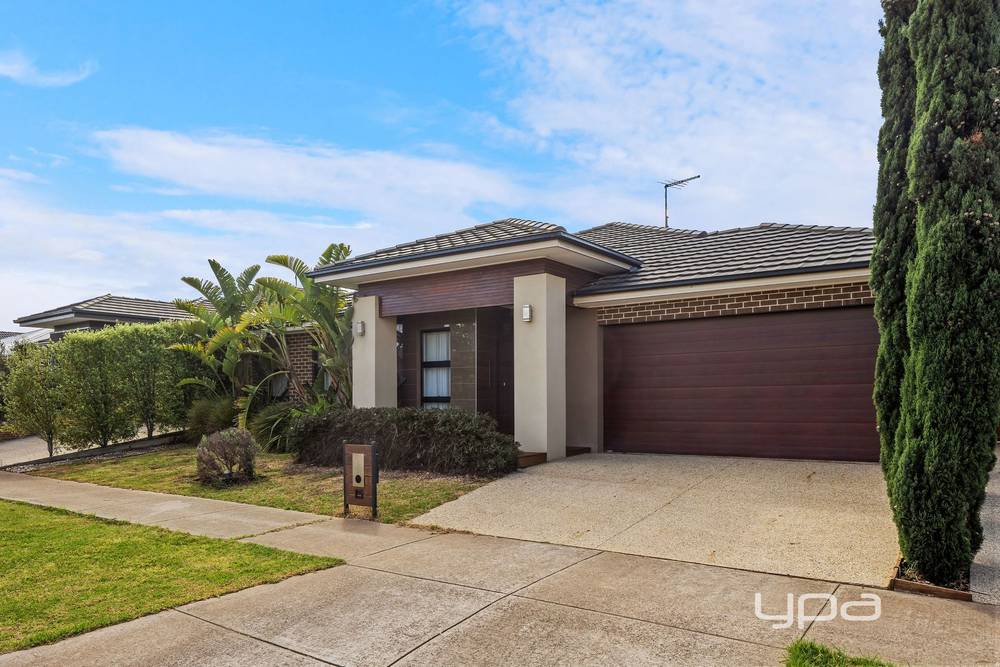 15 Wren Parade, Fraser Rise, VIC 3336