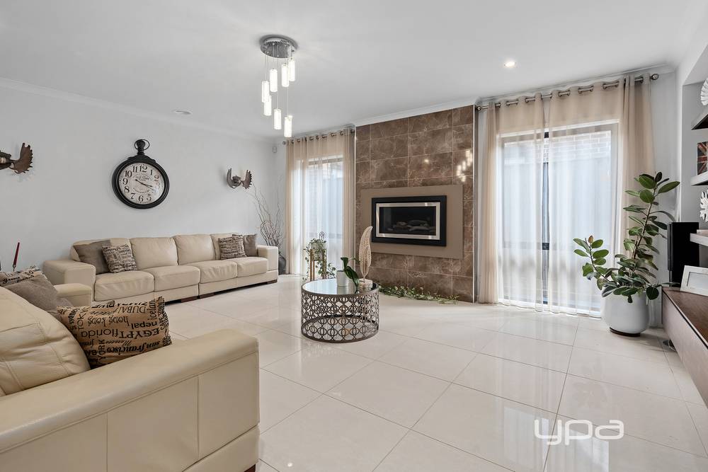 15 Wren Parade, Fraser Rise, VIC 3336