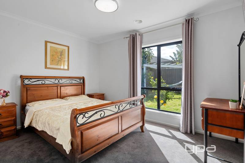 15 Wren Parade, Fraser Rise, VIC 3336