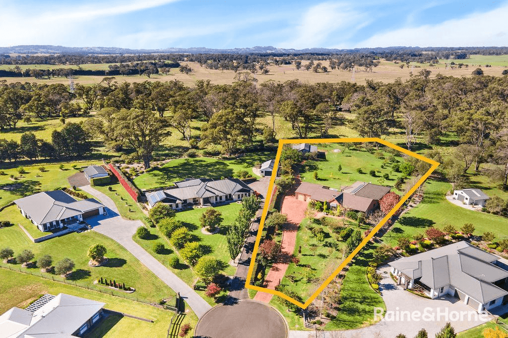 9 Northcott Place, MOSS VALE, NSW 2577