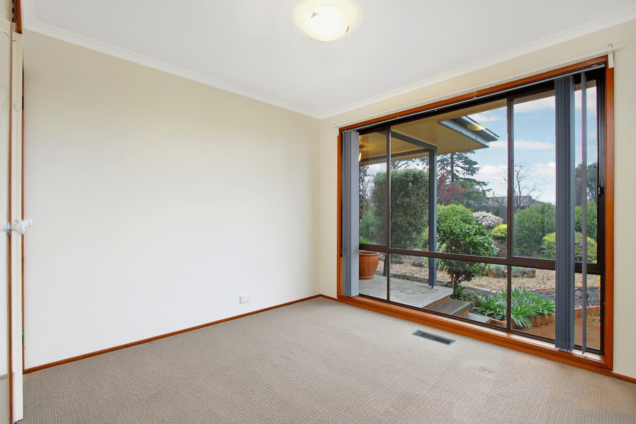 20 Robertson St, Queanbeyan West, NSW 2620