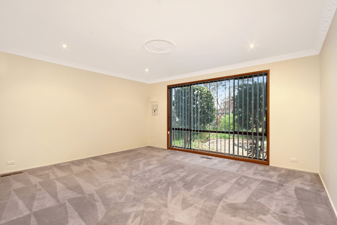 20 Robertson St, Queanbeyan West, NSW 2620
