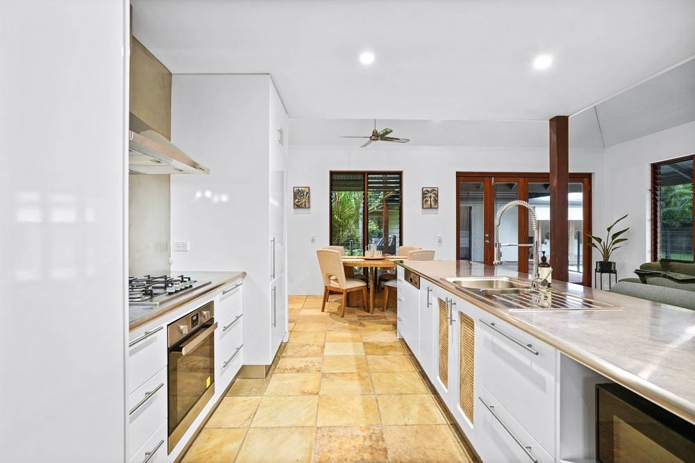 3 Bramble Street, Clifton Beach, QLD 4879