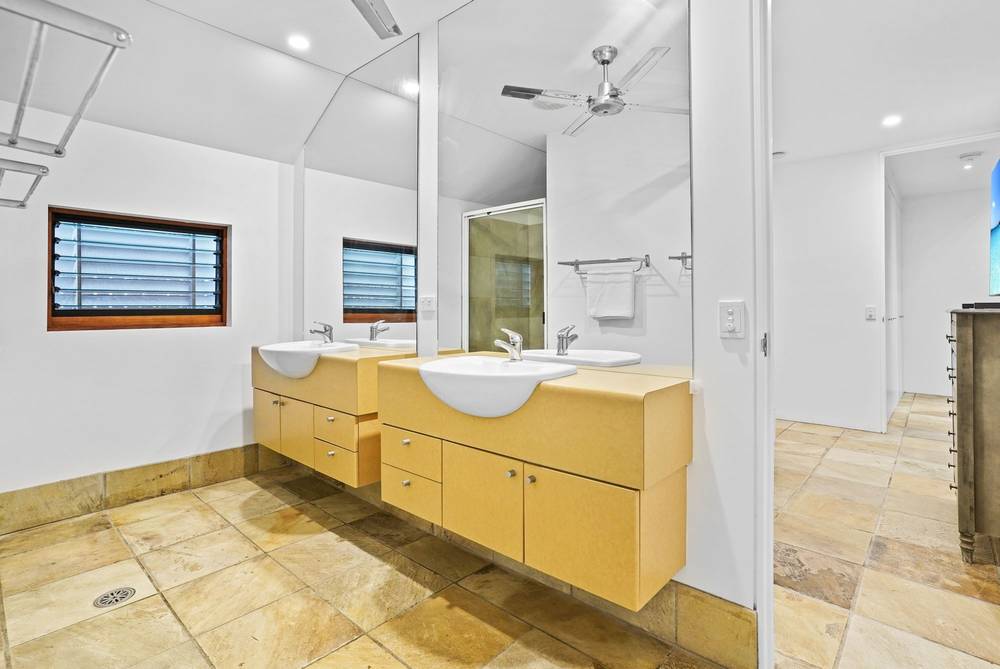 3 Bramble Street, Clifton Beach, QLD 4879