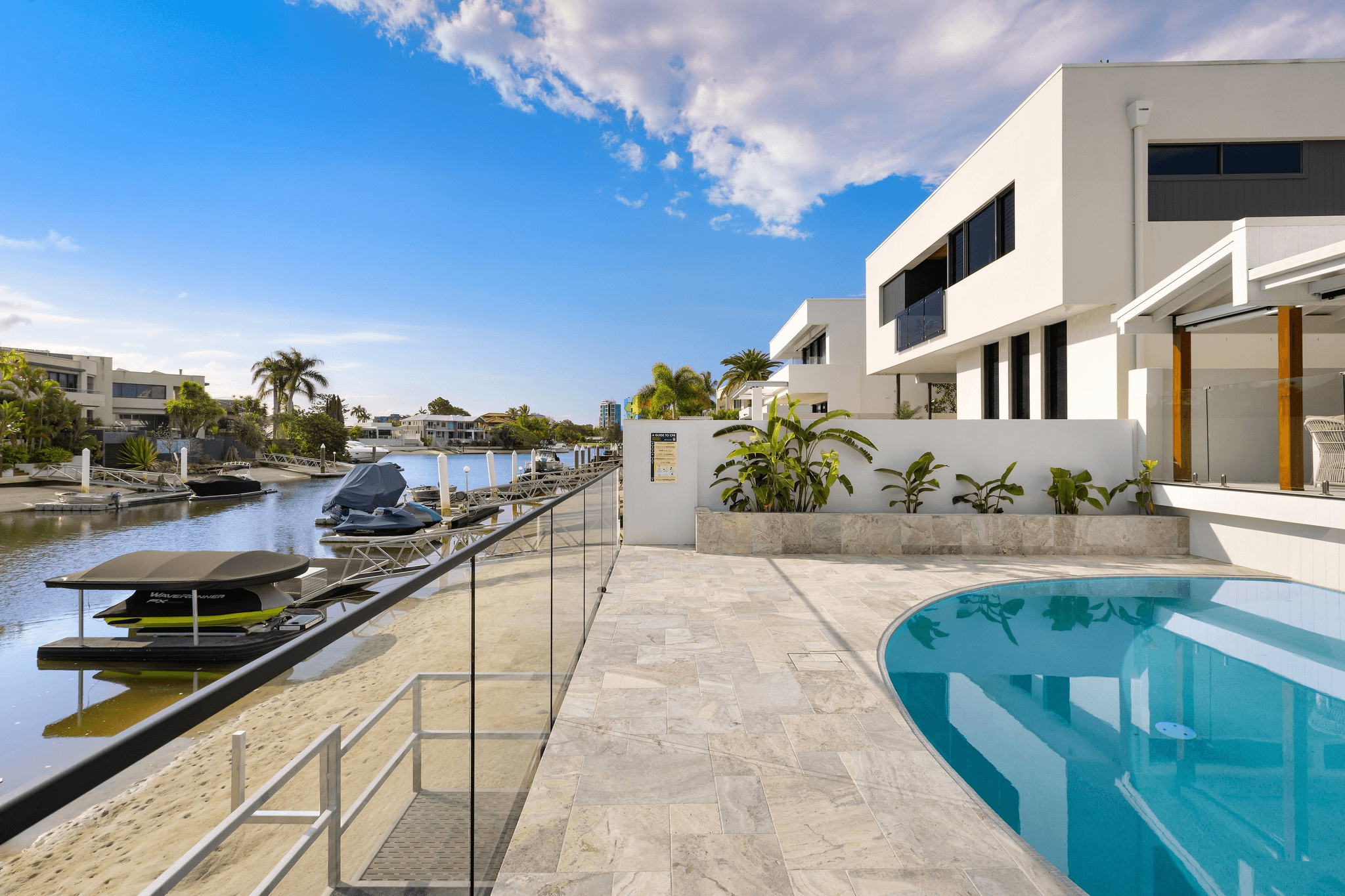 48 The Promenade, ISLE OF CAPRI, QLD 4217