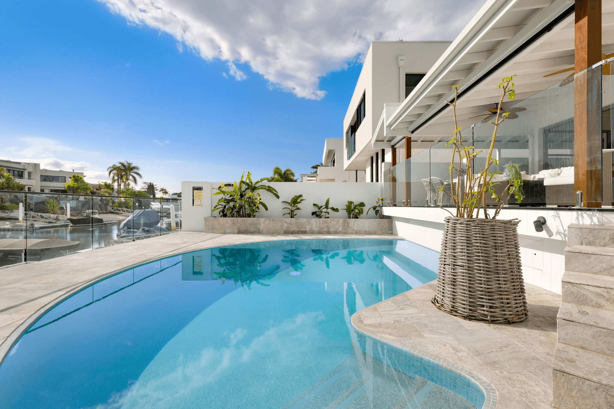 48 The Promenade, ISLE OF CAPRI, QLD 4217