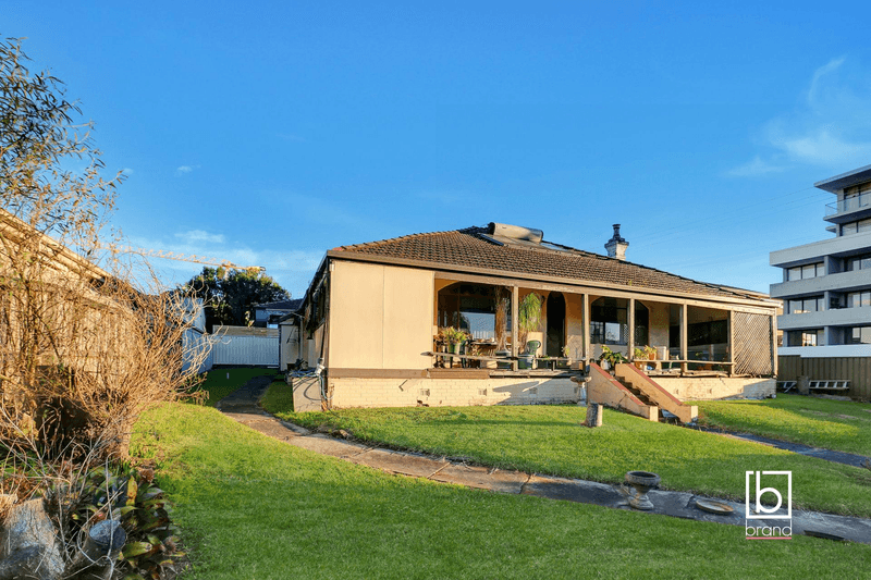 17 York Street, POINT FREDERICK, NSW 2250