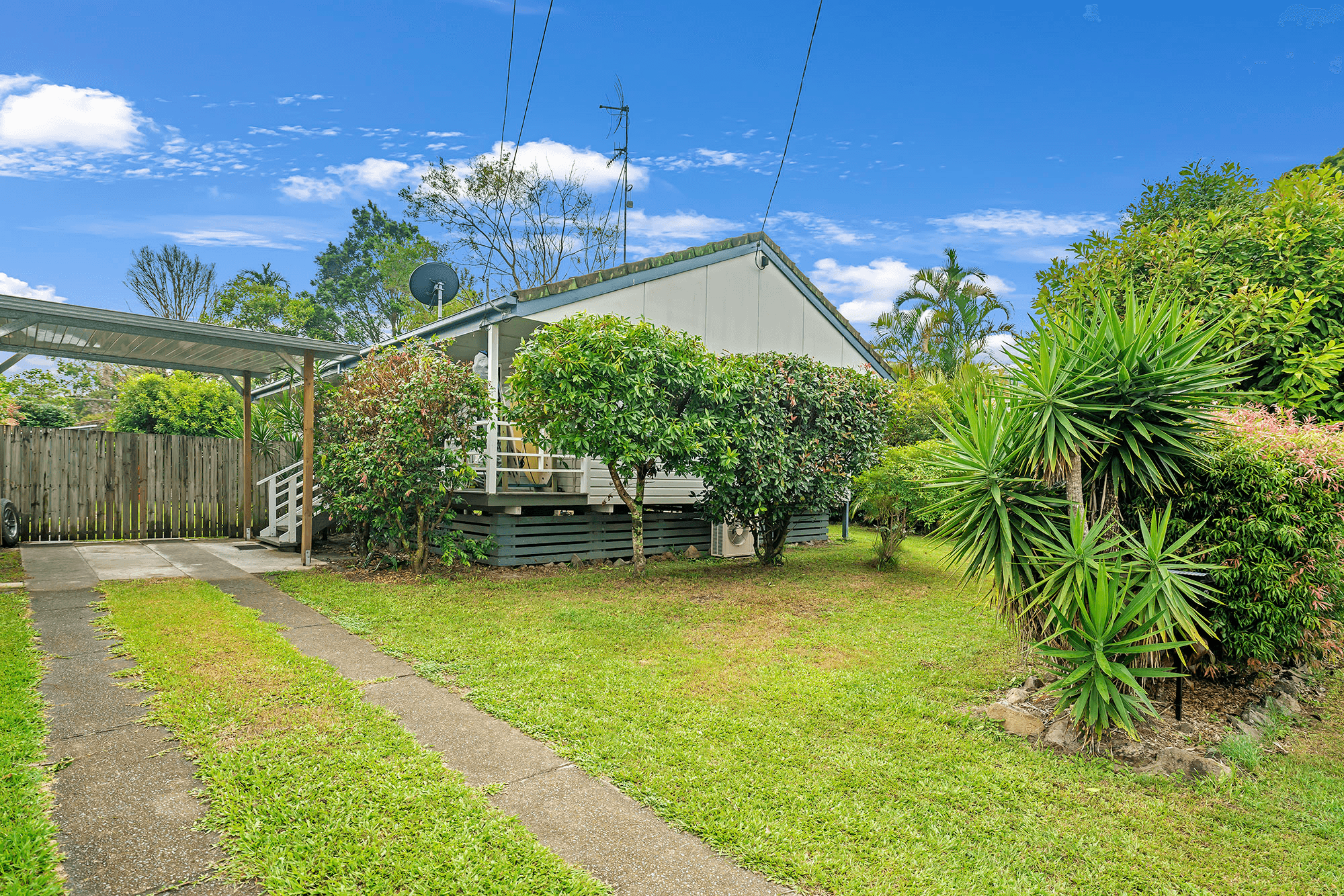 12 Narbine Street, CURRUMBIN WATERS, QLD 4223