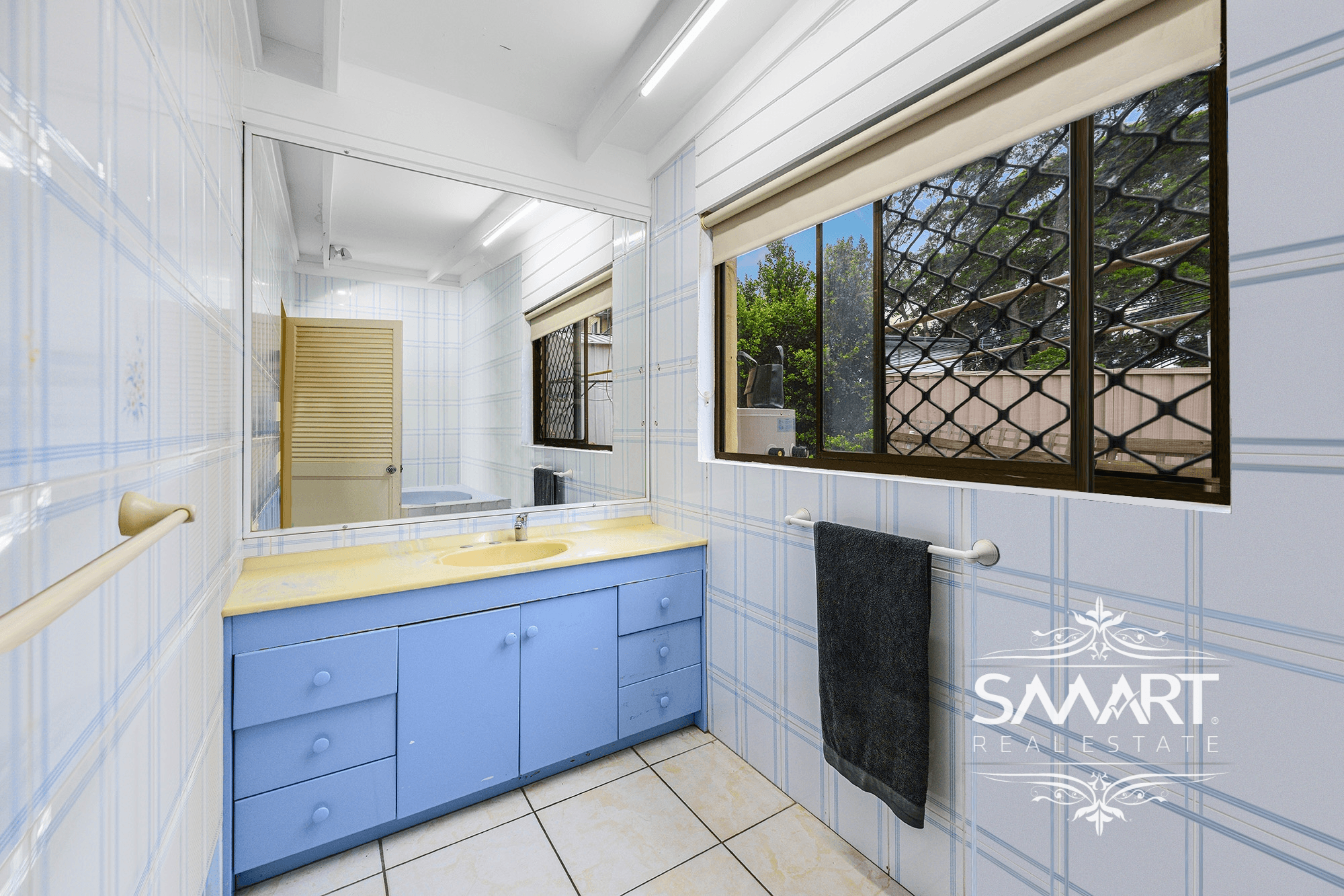 9 Dampier Court, MOLENDINAR, QLD 4214