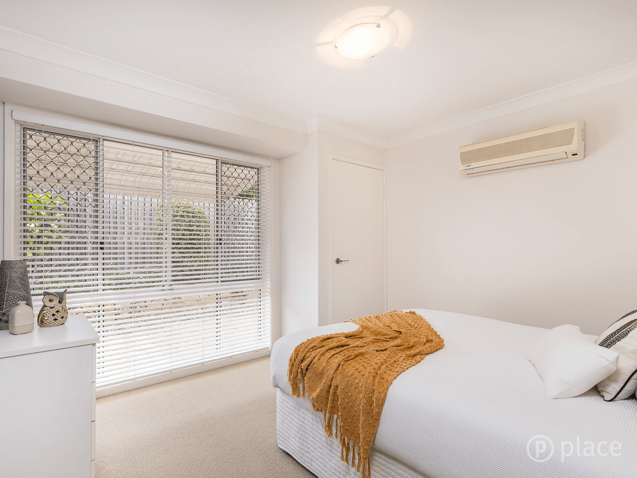 3 Mannersley Street, Carindale, QLD 4152