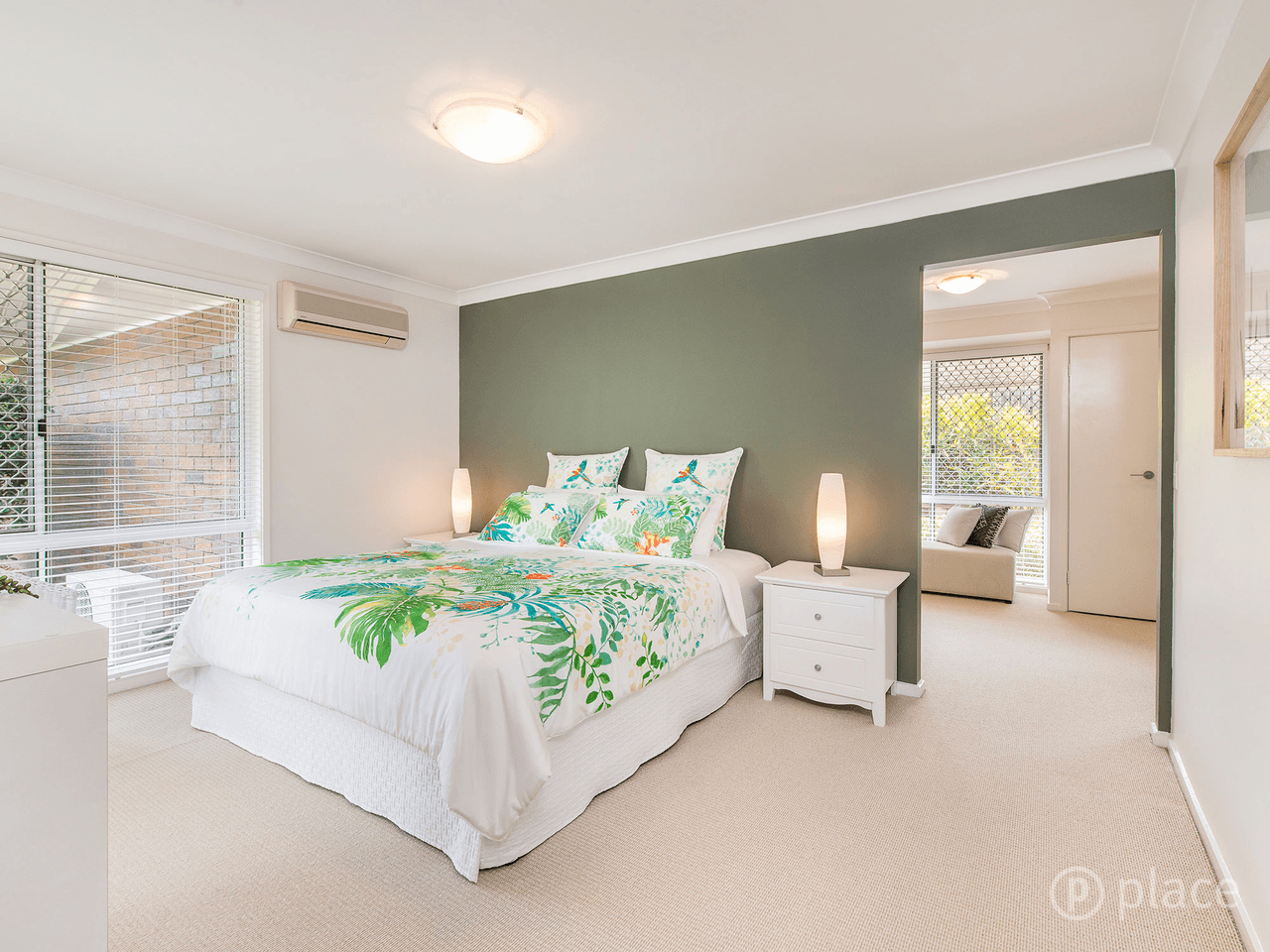 3 Mannersley Street, Carindale, QLD 4152