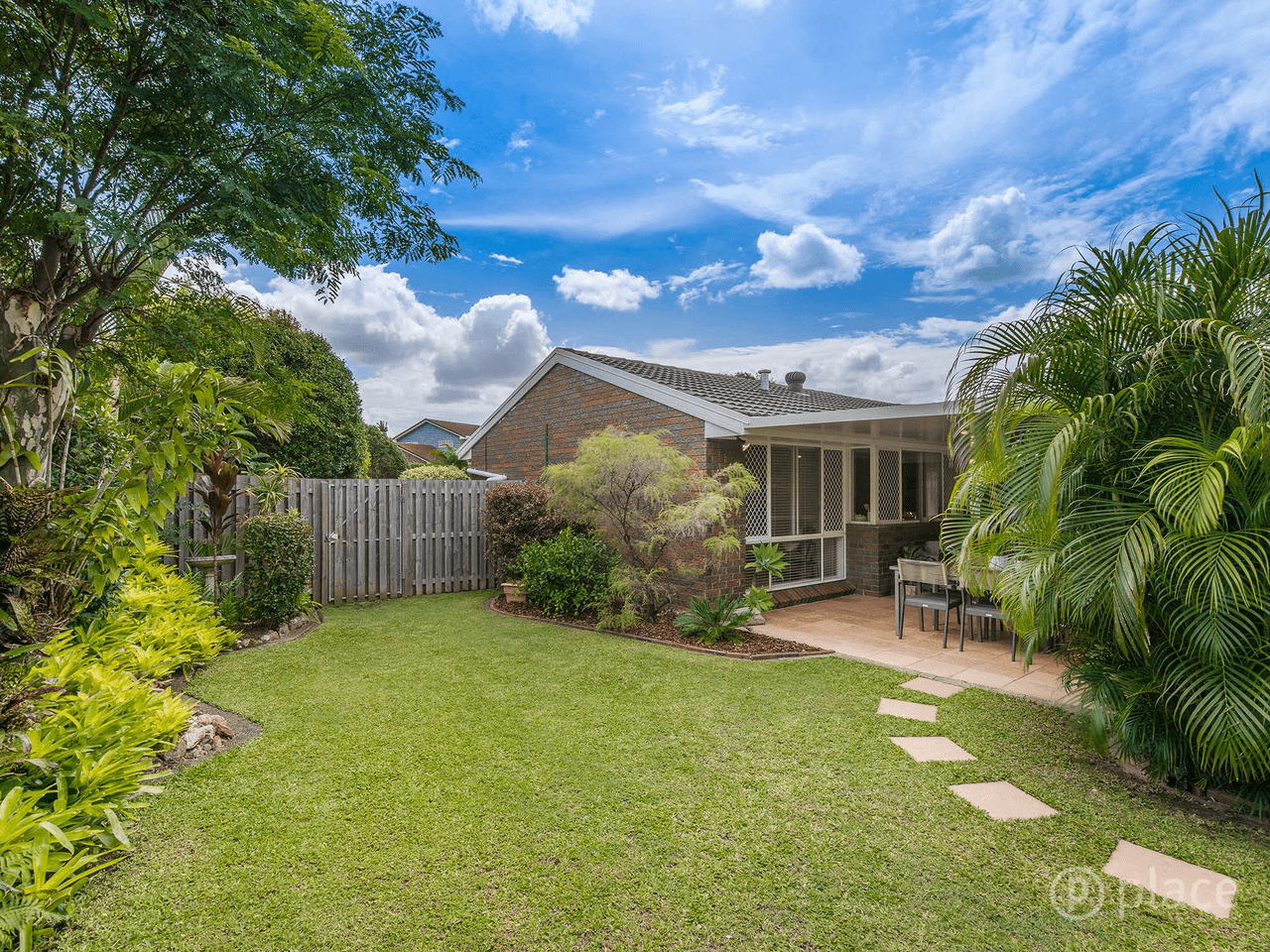 3 Mannersley Street, Carindale, QLD 4152