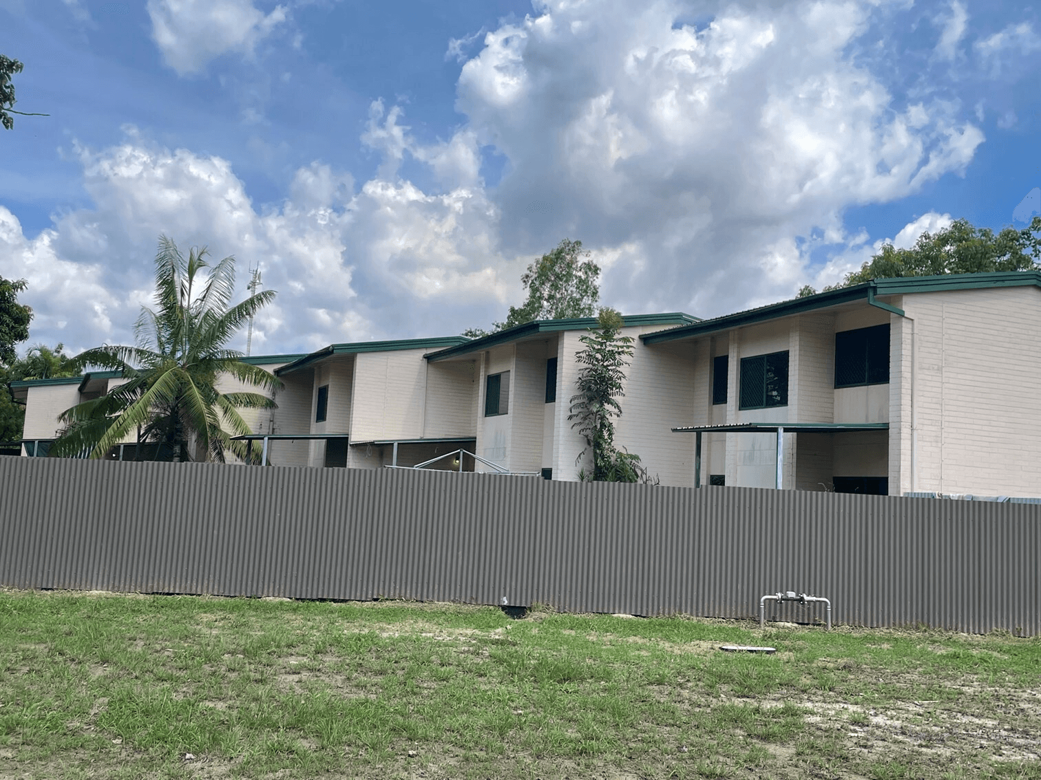 1-6/5 Tecoma Court, Rocky Point, QLD 4874