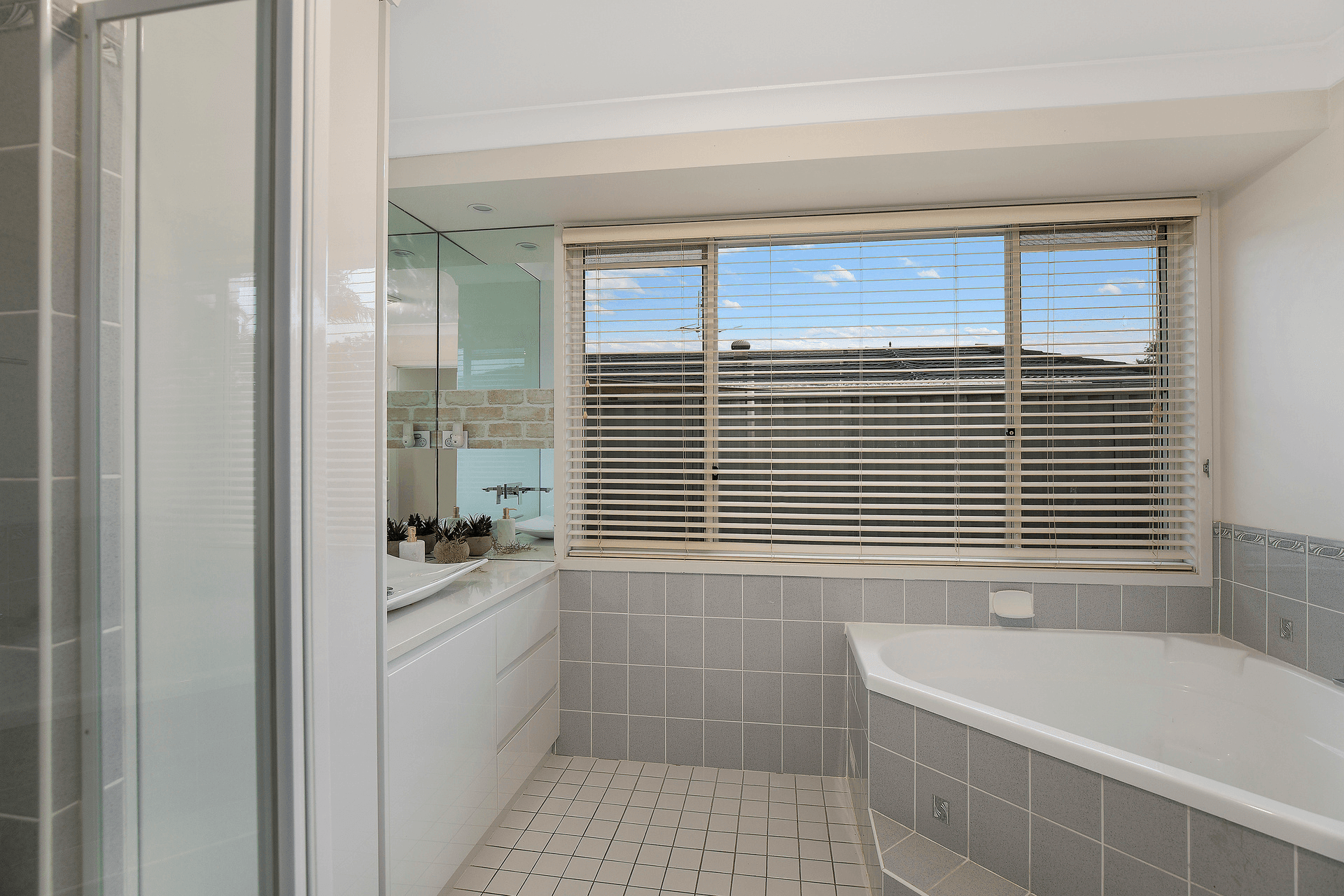 50 Fishburn Crescent, Watanobbi, NSW 2259