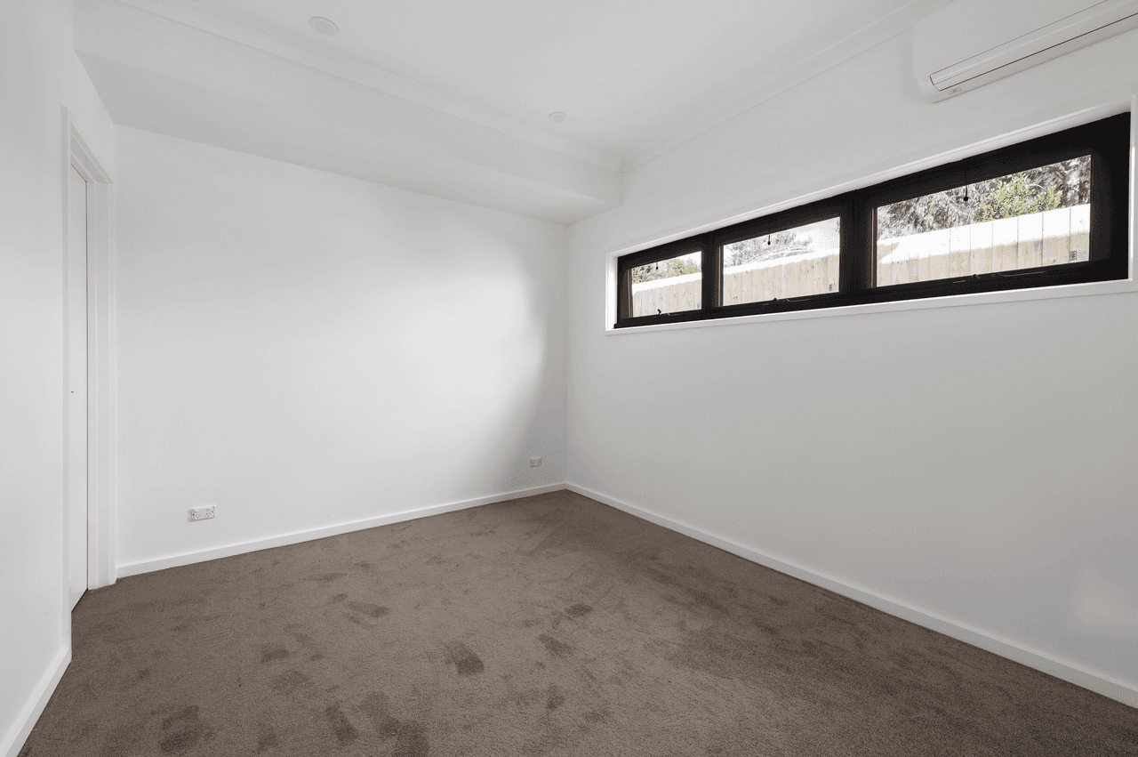 2/11 Edward Street, BAYSWATER, VIC 3153