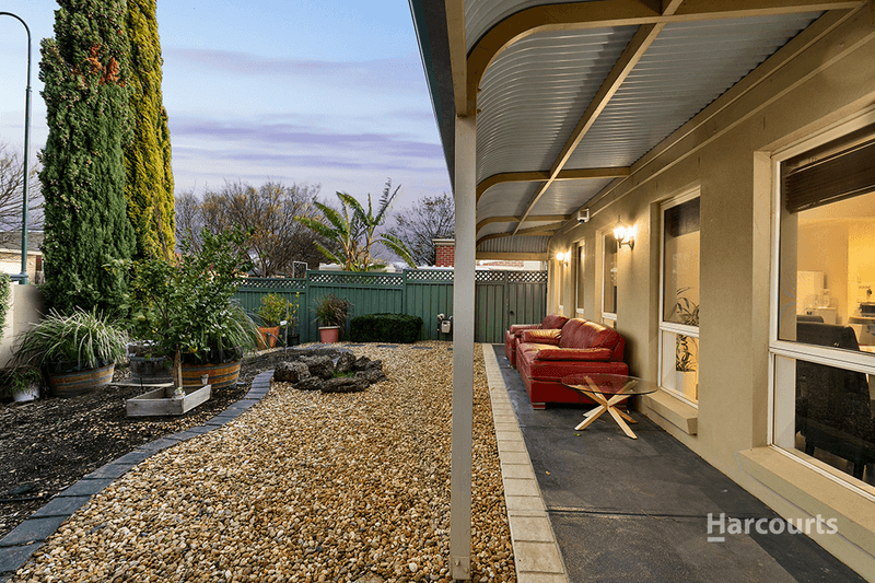 42 Littlecroft Avenue, NARRE WARREN SOUTH, VIC 3805