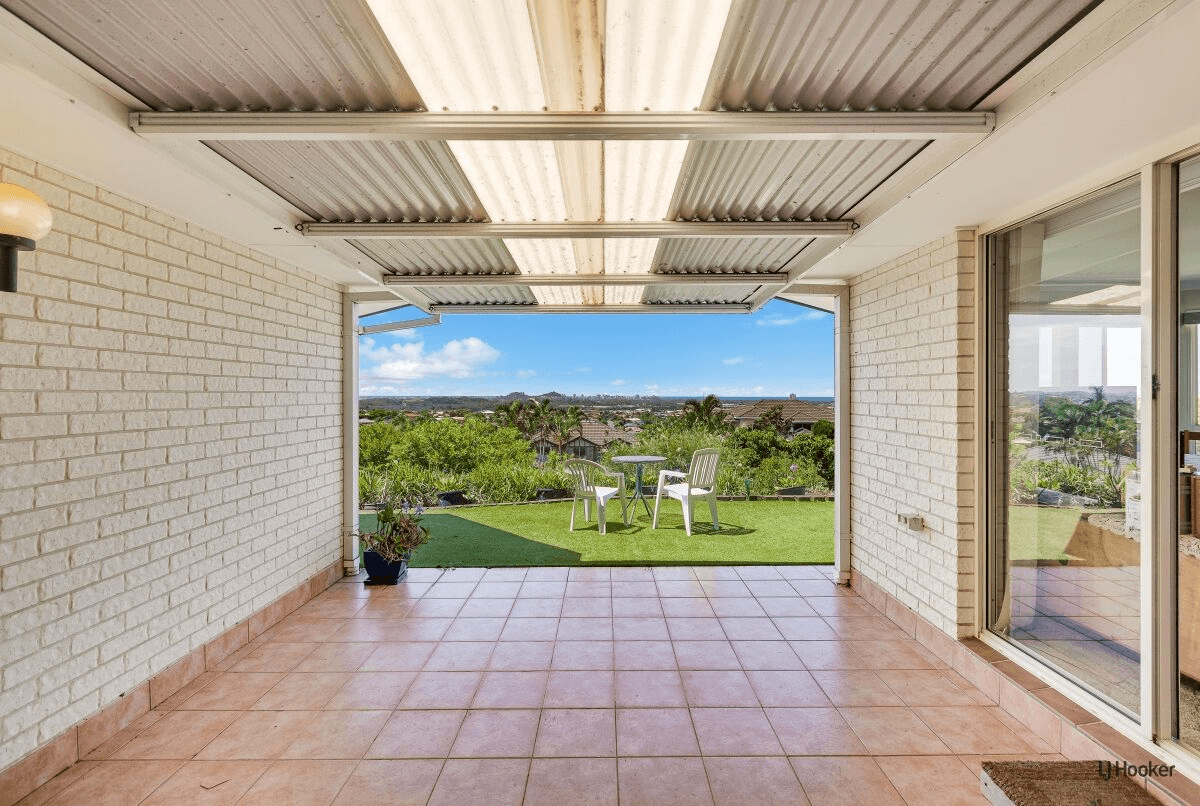 38 Lochlomond Drive, Banora Point, NSW 2486